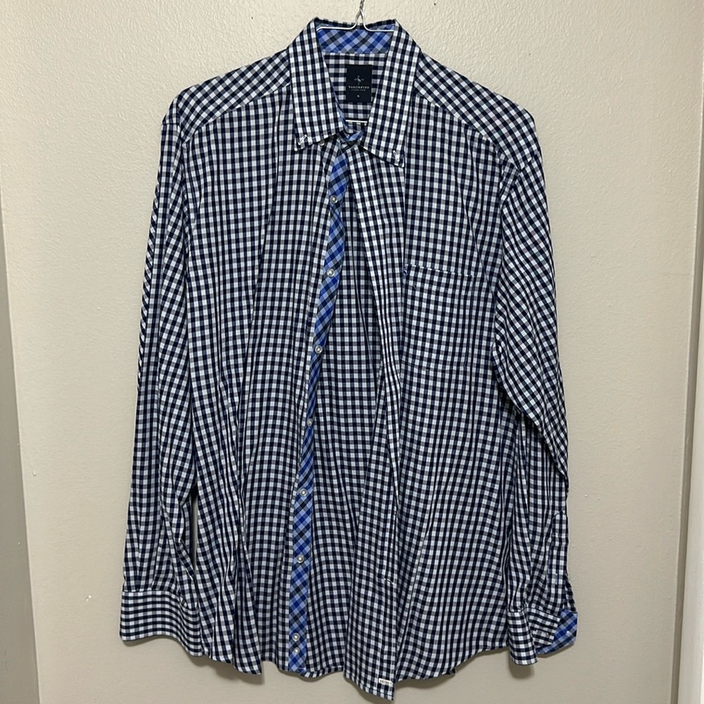 Men’s dress shirt, gently used. Buttons intact, 1 front pocket